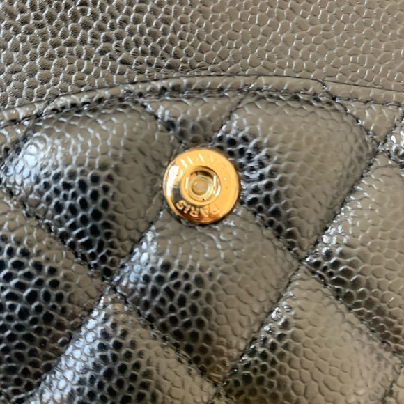 Chanel medium classic flap - Picture 12 of 17